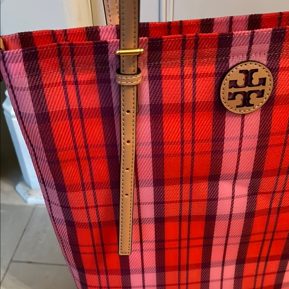 Tory Burch Emerson mesh market tote - Picture 7 of 7